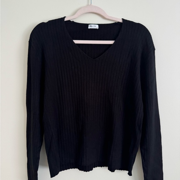 Zyia Active Tops - Zyia Active Black Ribbed Stretchy V-Neck Long Sleeve Top